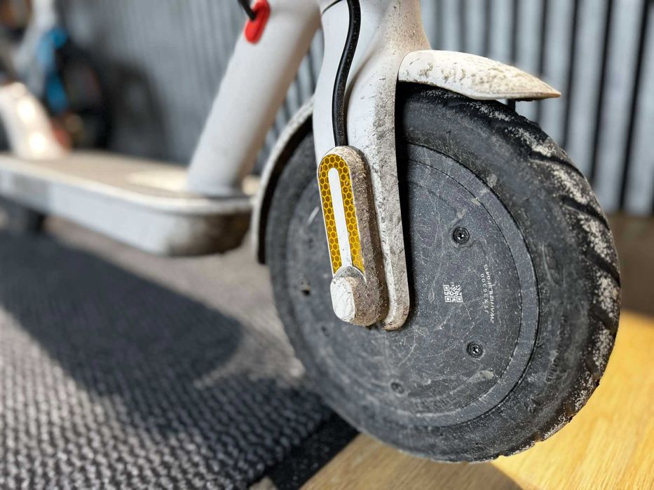 Serwis/Naprawa Hulajnoga elektryczna Xiaomi Frugal Wymiana detki opony