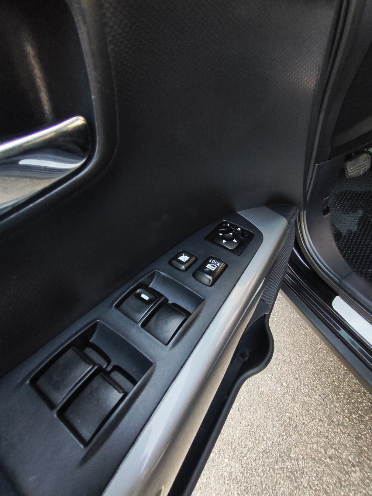 Автомобіль Mitsubishi Outlander