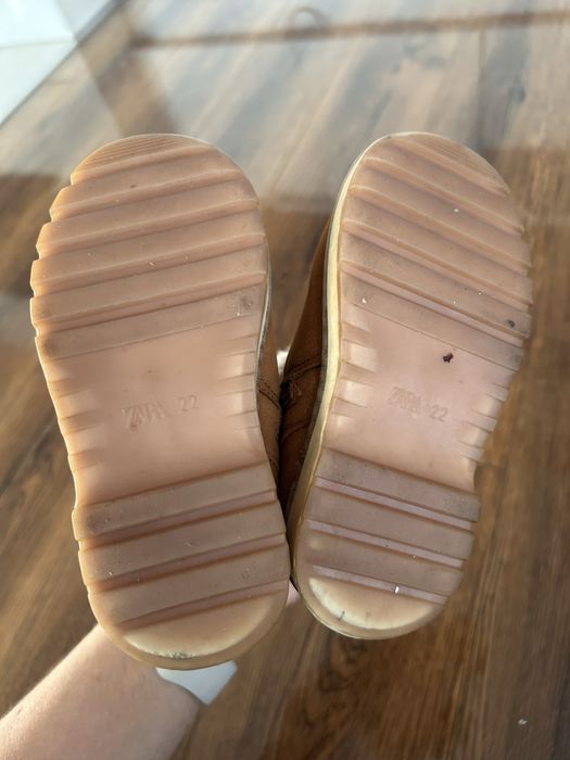 Buty zimowe Zara kozaki 22
