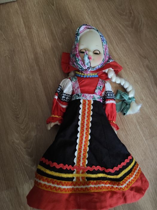 Boneca com trancas traje viana