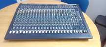MESA DE MISTURA 24 CANAIS - Behringer Eurodesk MX2442A