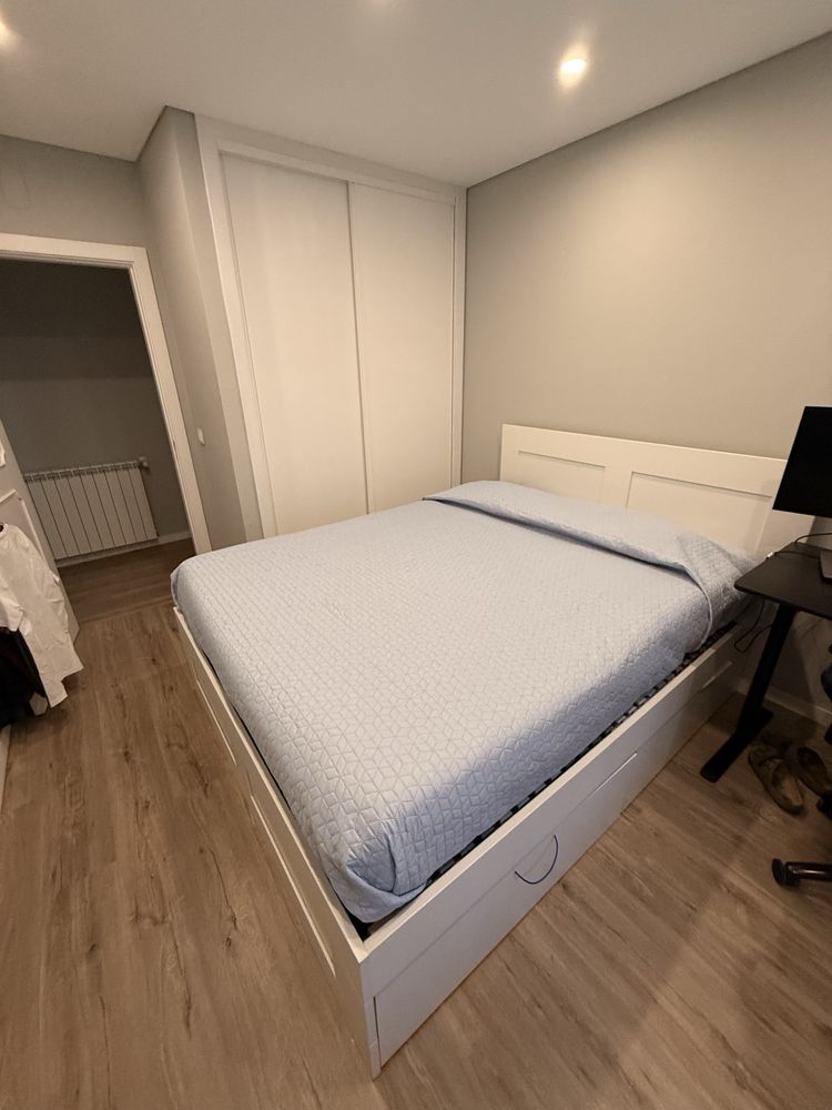 Cama com gavetoes 160x200