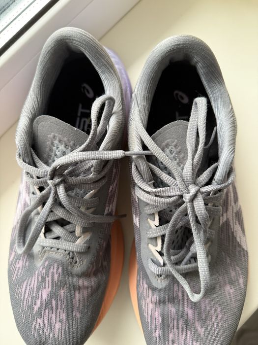 Кросівки asics novoblast 3