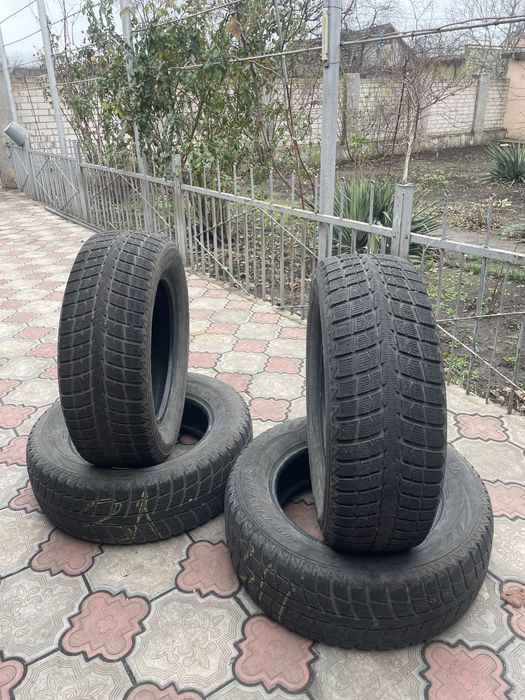 Комплект Зимней резины 235/65 R17