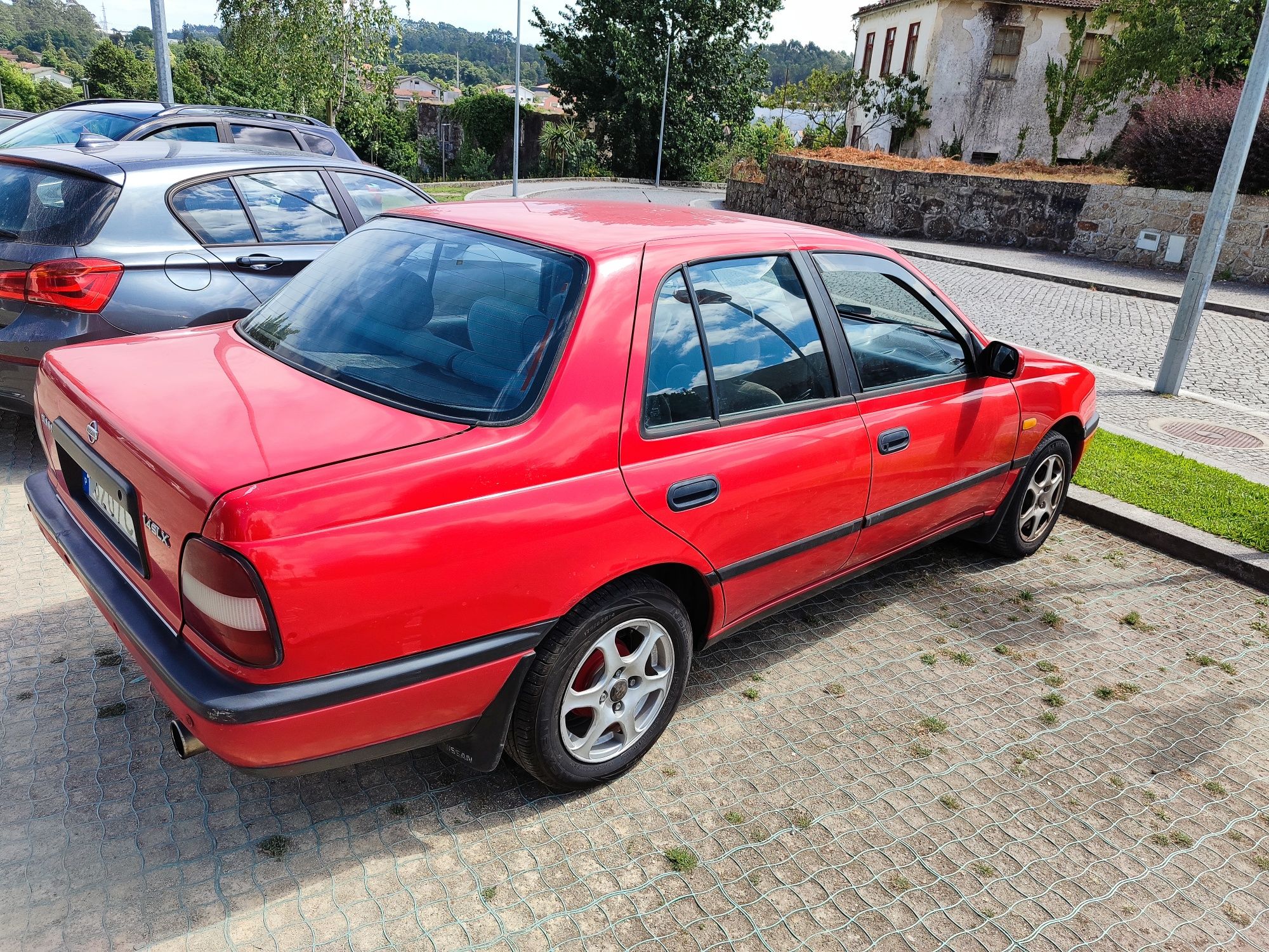 Nissan sunny 1.4 — 1993