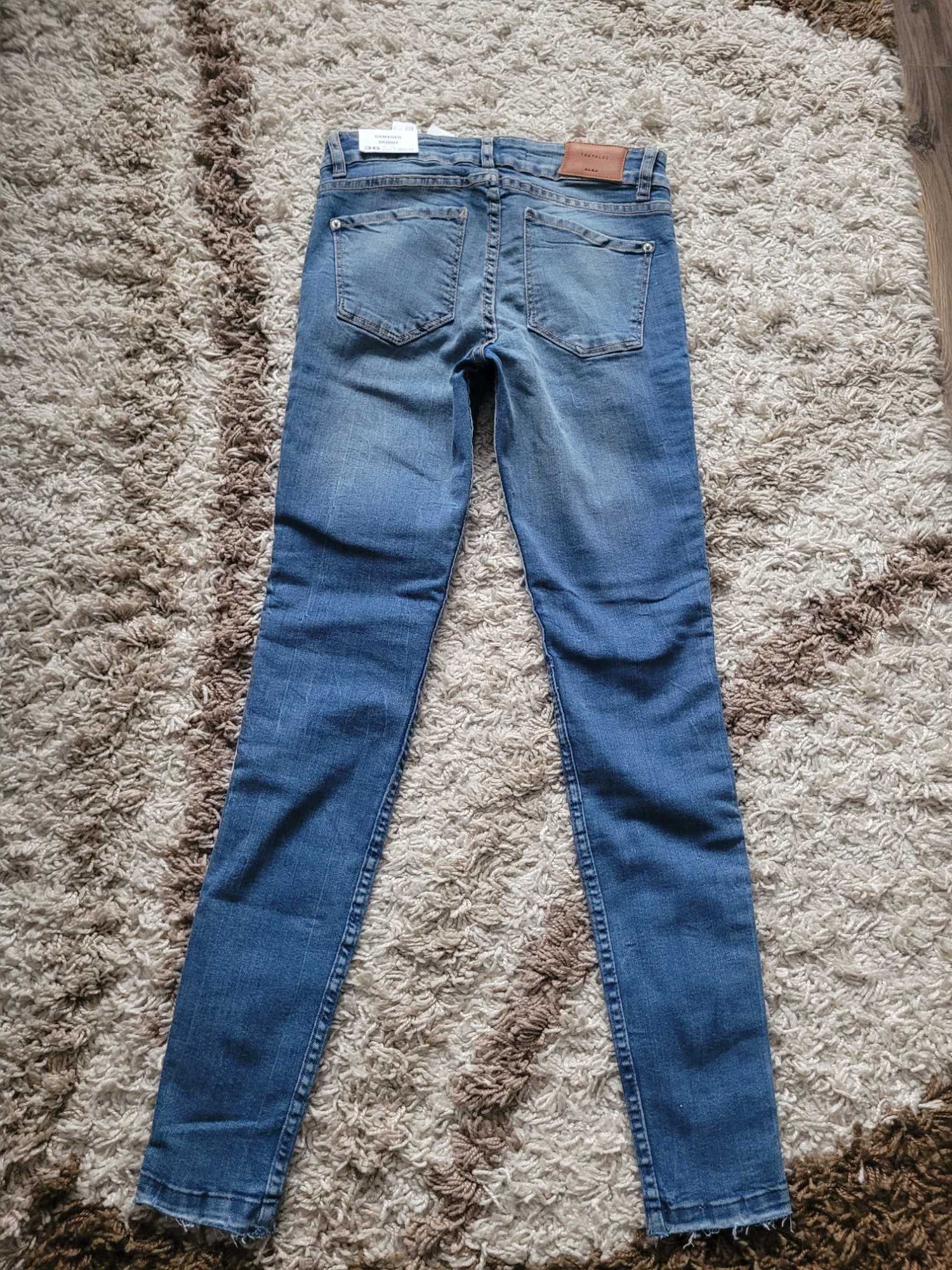 Nowe jeansy rurko, dopasowane, zara