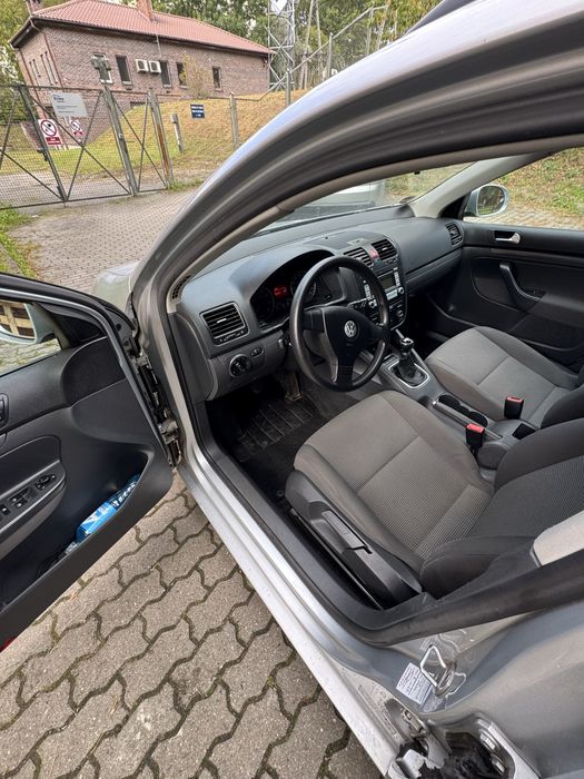 Volkswagen golf V 1.4mpi 2008r