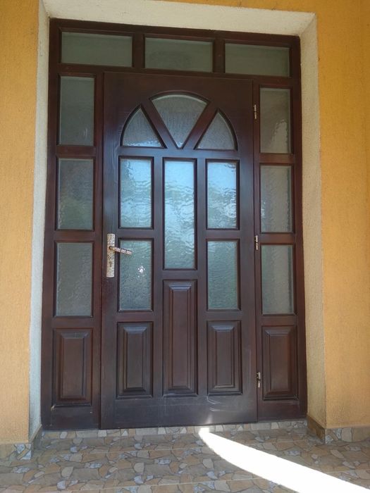 Двері вхідні