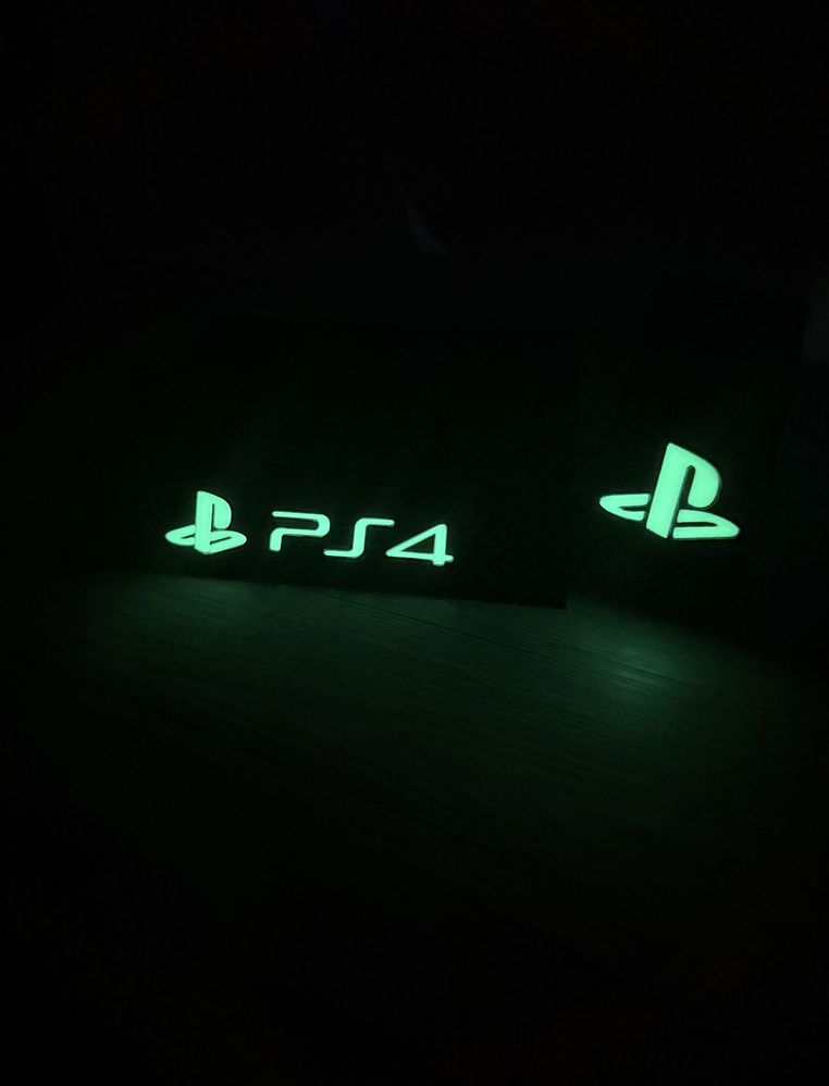 Stojak na gry i pady Ps4 napis fluorescencyjny