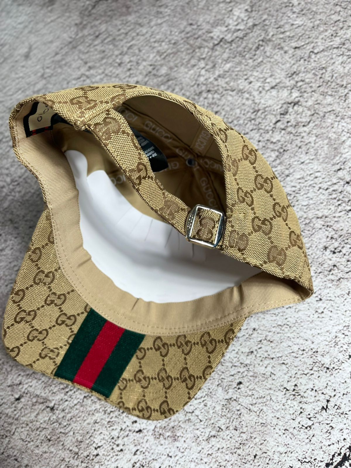 Кепка Gucci.  Бейсболка Gucci