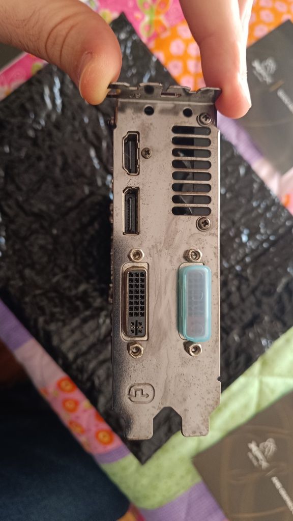 Placa Gráfica XFX R9 270X 2Gb