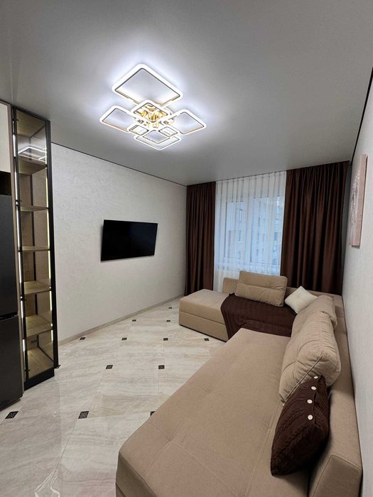 Продається стильна і простора 1 км. квартира з ремонтом у ЖК «Миру».