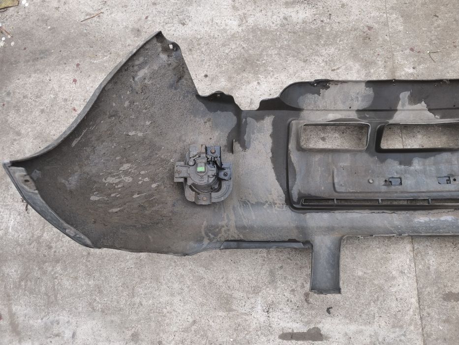 Продам передний бампер на nissan x-trail t30