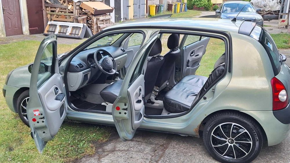 Renault Clio II Lift Dynamique 1.4 16V Benzyna 2002r