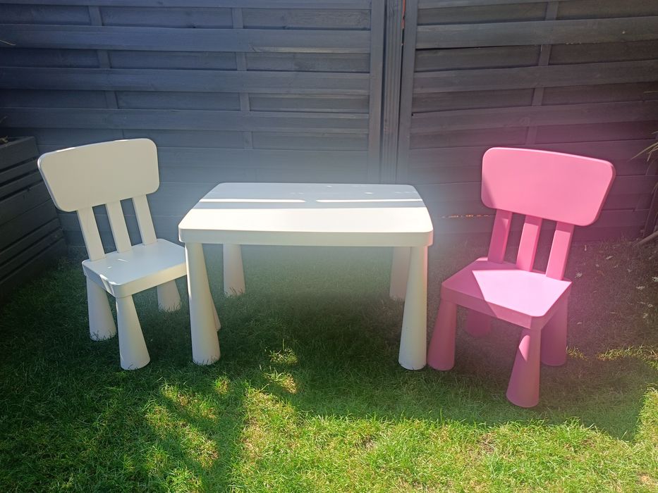 Ikea stolik z krzesełkami mammut