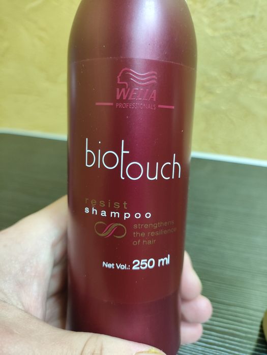 Шампунь Wella Professionals Biotouch (250 мл) термін придат не відомий