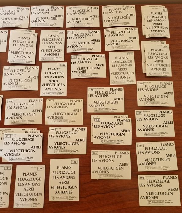 Aviões cromos Panini