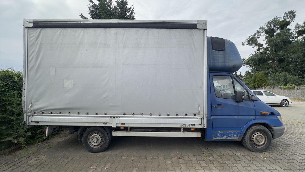 Mercedes Sprinter plandeka spanie uszkodzony silnik