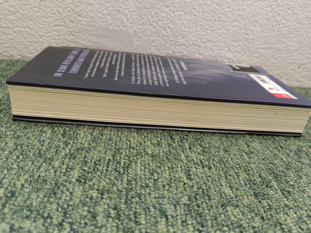 Livro "ISIS - Por Dentro do Estado do Terror" de Michael Weiss e Hassa