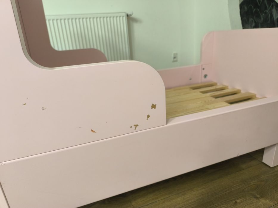 Łóżko Ikea Busunge różowe rozkładane,rośnie razem z dzieckiem