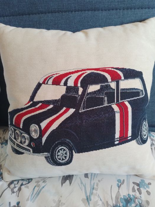 Almofada decorativa quarto de rapaz