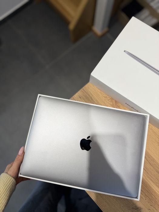 Used macbook air 13 M1 8/256Gb. (Space) mdm