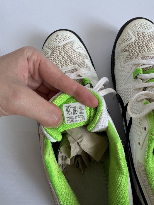 Кросівки тенісні Asics Gel Revolution 8 42EUR