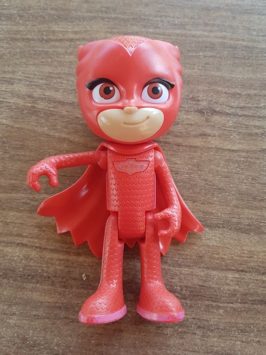 Алетт из мультфильма Герои в масках