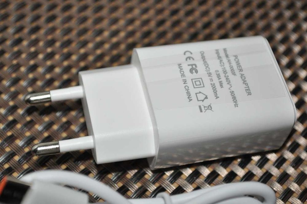 NOWA - Ładowarka do telefonu - USB - Typ C
