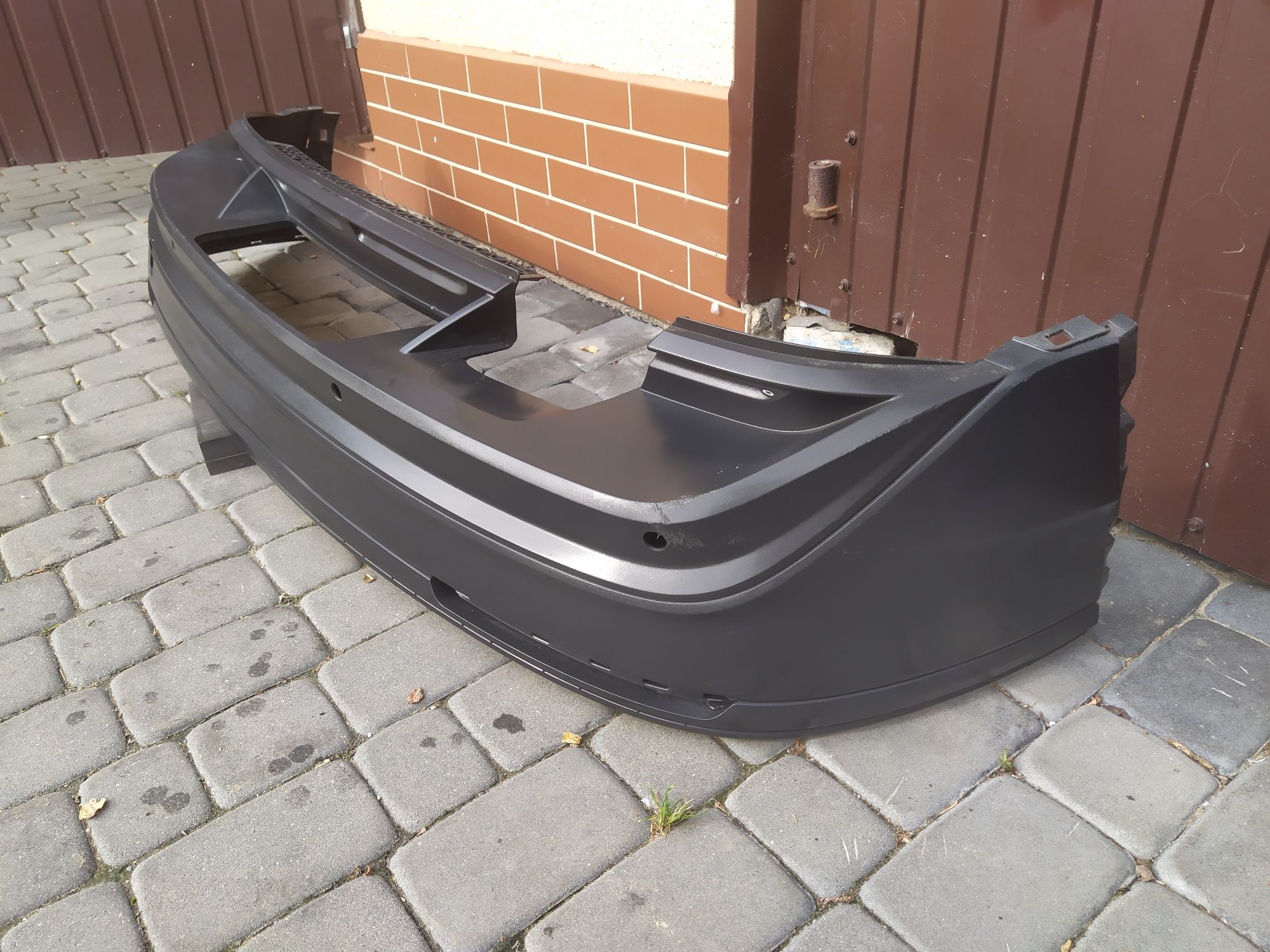 Zderzak tył tylny VW Tiguan II 5NA  dokładka dyfuzor spoiler 4x PDC