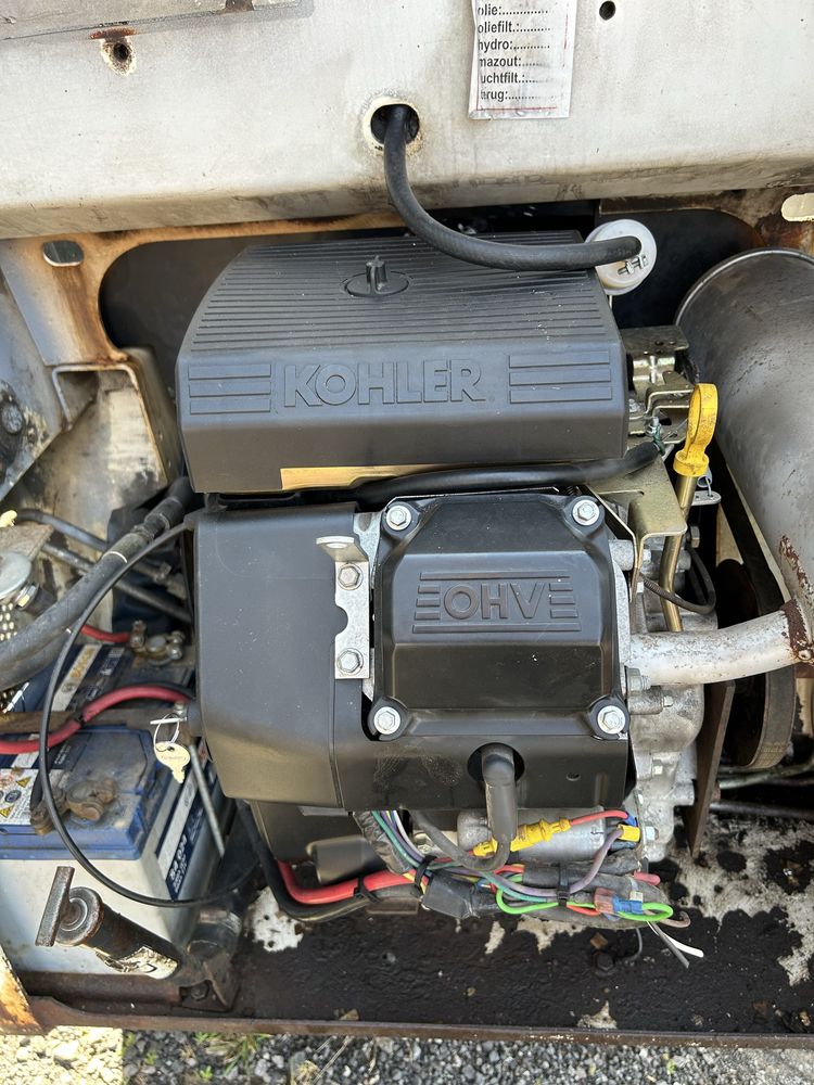 Sprzedam bobcat 440 nowy silnik kohler