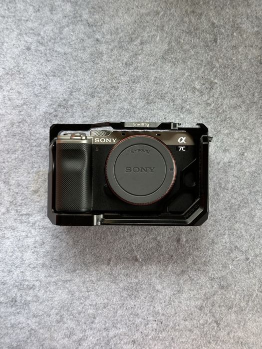 Sony A7C + SmallRig Cage - Excelente Estado