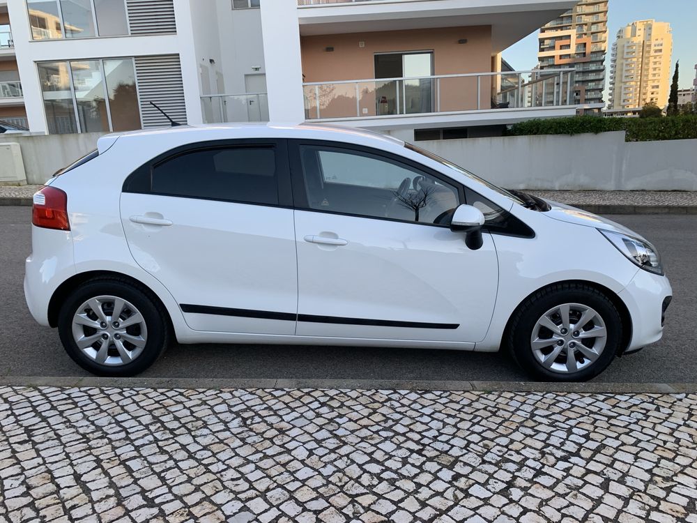 2012 Kia Rio 1.2 • 85 cv • MOTOR DE CORRENTE • 136 mil km • Câmera Ré