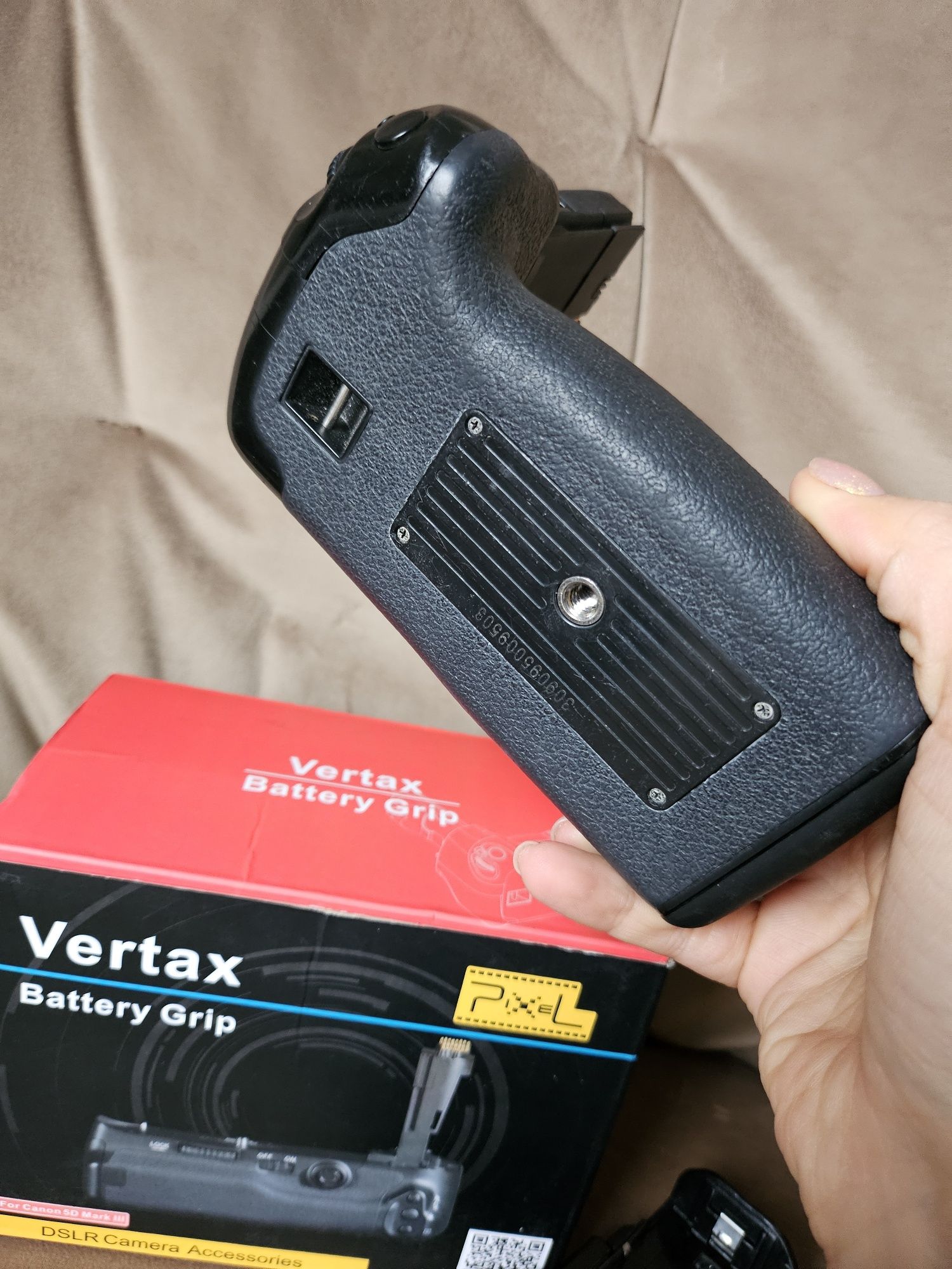 Battery Grip Pixel Vertax E11 do Canon 5D MKIII
Pixel Vertax E11 do Ca