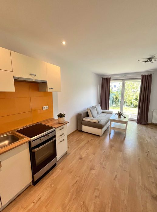 Kawalerka z ogródkiem, Jar ul. Strobanda, garaż