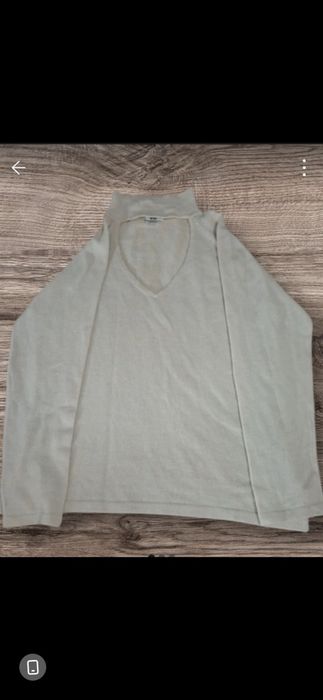 Camisola gola em V tamanho L da MNG