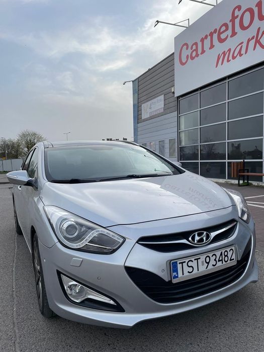 Hyundai i40 Sprzedam hyundai i40 Full-wyposażenie