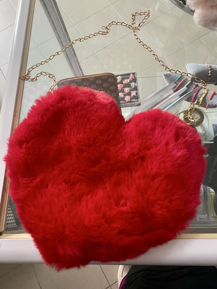 Mala Clutch Coração (pelo vermelho namorados)
