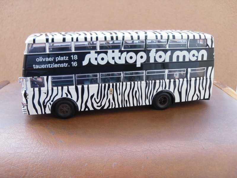 Minichamps Bussing D2U BVB Berlin 1/4