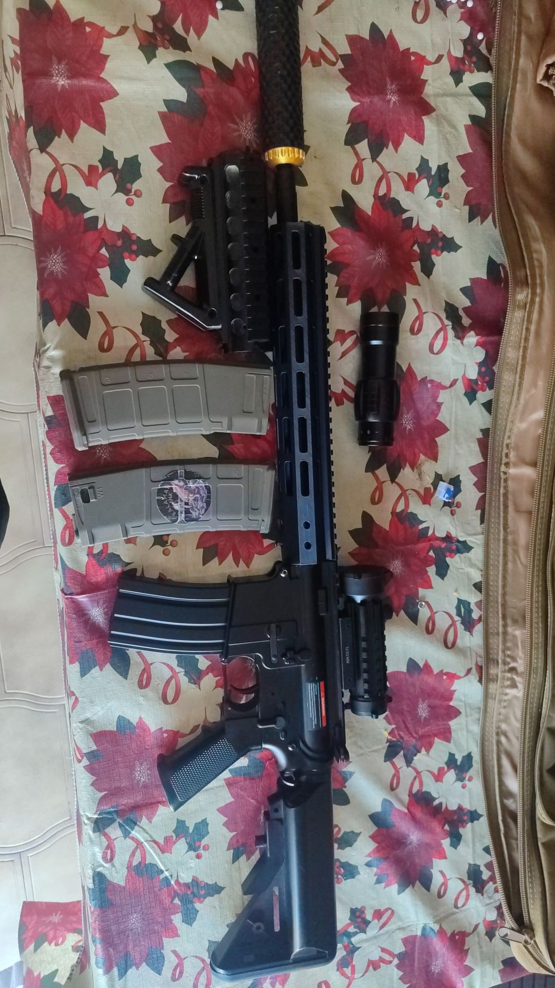Airsoft M4 com handguard 30cm