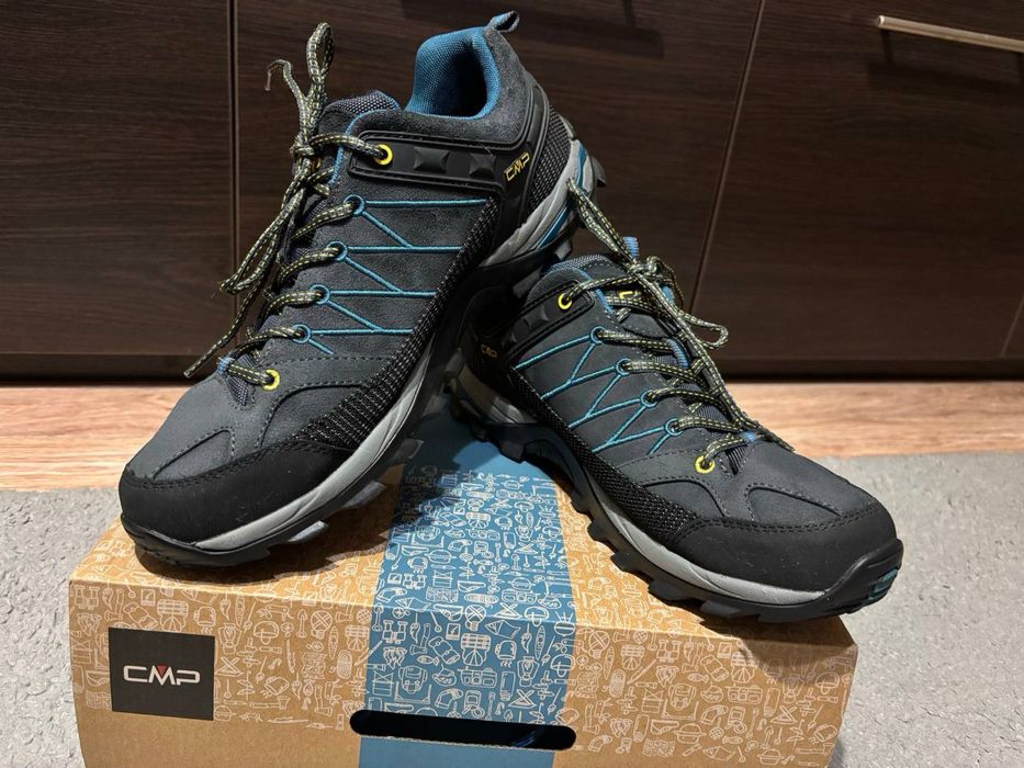 Кросівки чоловічі