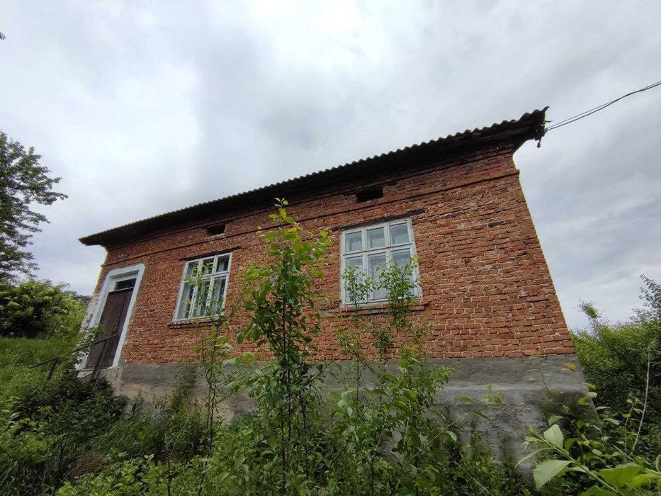 Продається цегляний будинок, у Галицькому районі, село Нові Скоморохи.