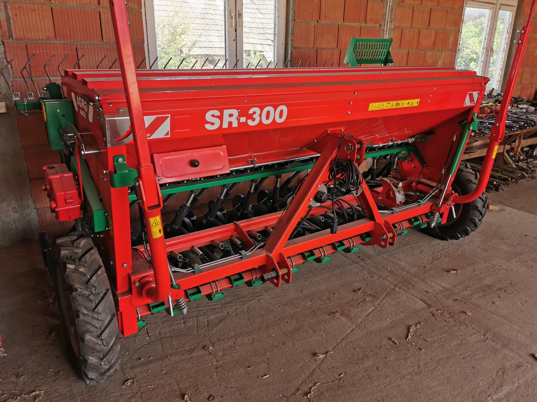 Siewnik Agro masz/Agromasz 3.0m TALERZOWY