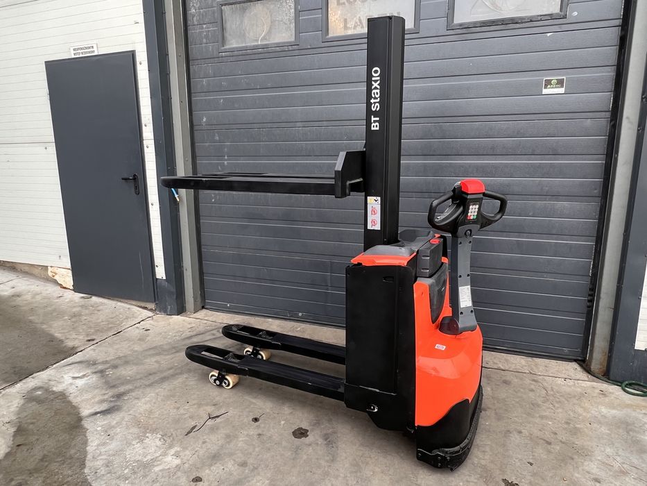 TOYOTA BT Swe080L JAK NOWY Paleciak elektryczny z masztem