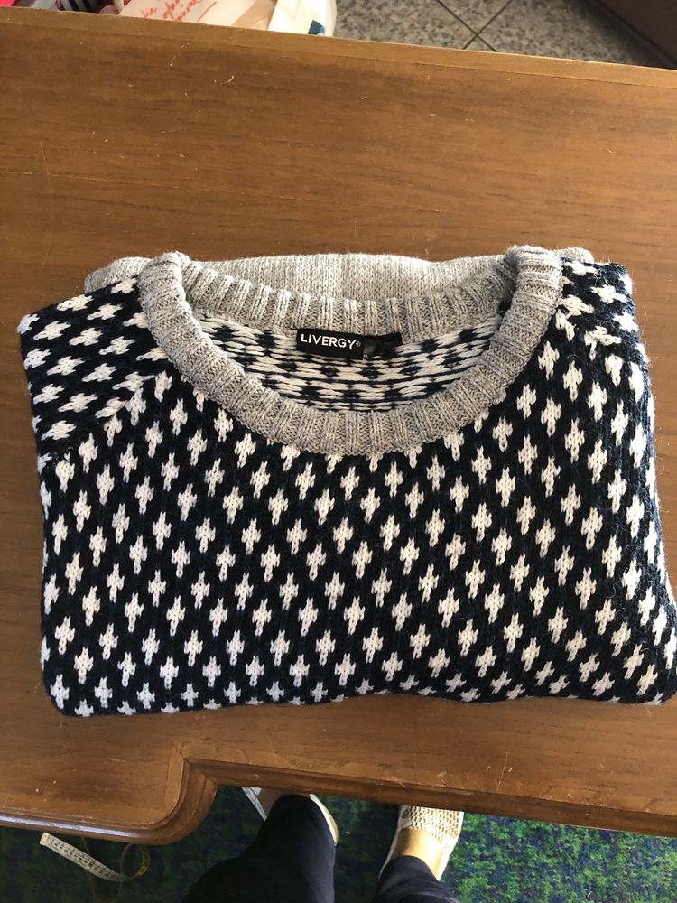 Camisola de la tamanho 44