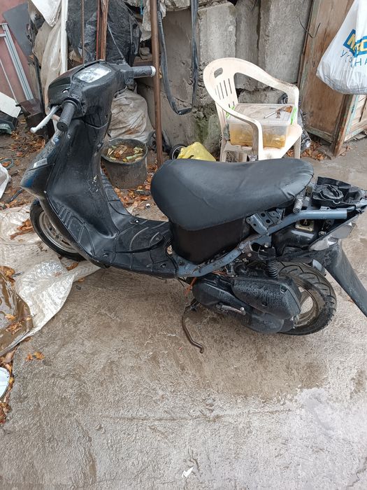 Скутер Сузуки Лец