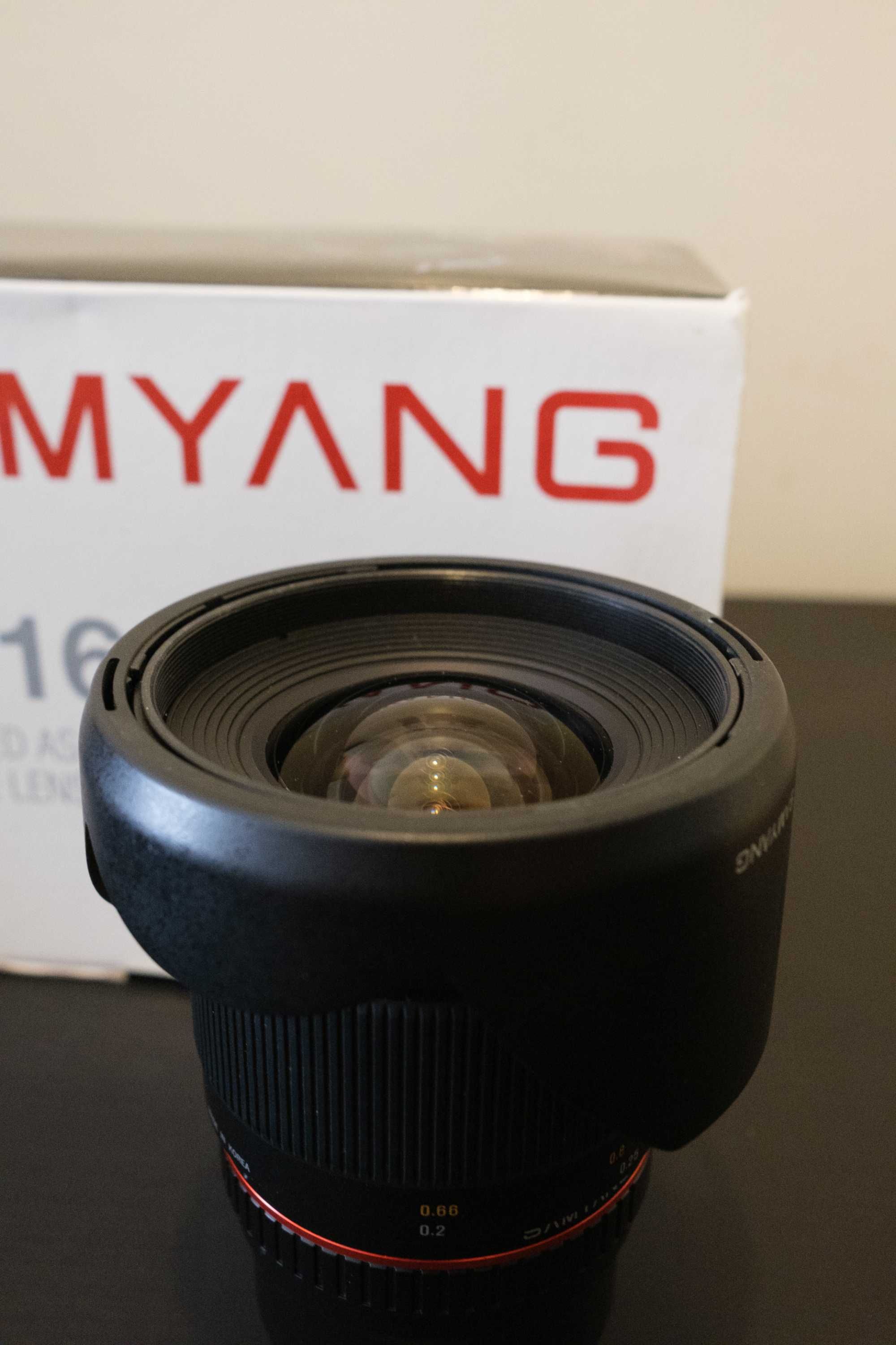 Objectiva Samyang 16mm f/2.0 ED AS UMC CS Wide Angle | Fujifilm X