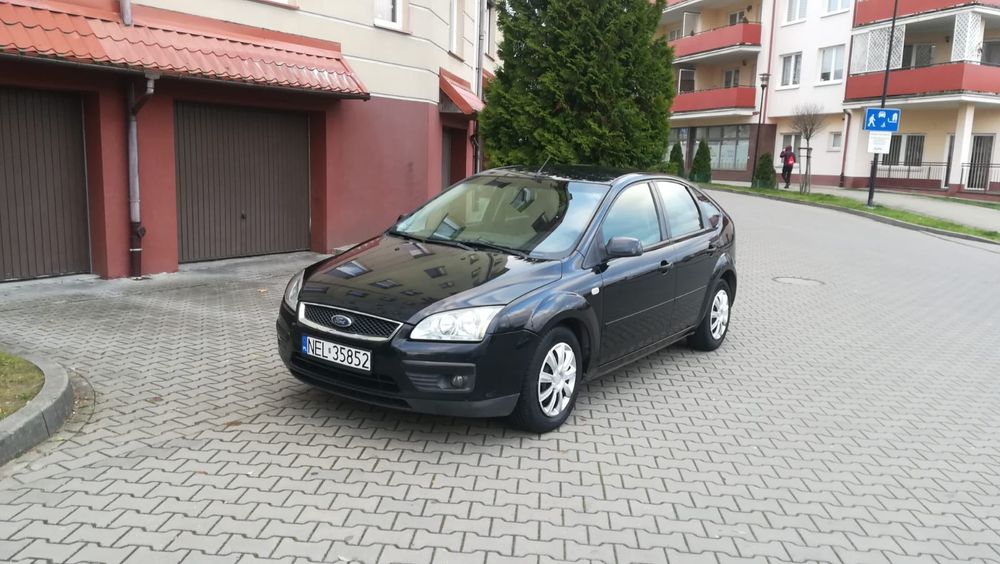 Sprzedam Forda Focusa 1.6 benzyna 2007 rok .