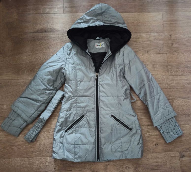 Куртка на девочку бу