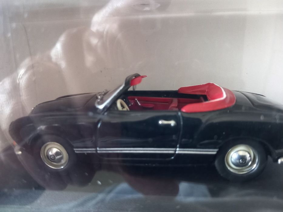 Karmann Ghia "Novíssimo" 1:43 Minichamps